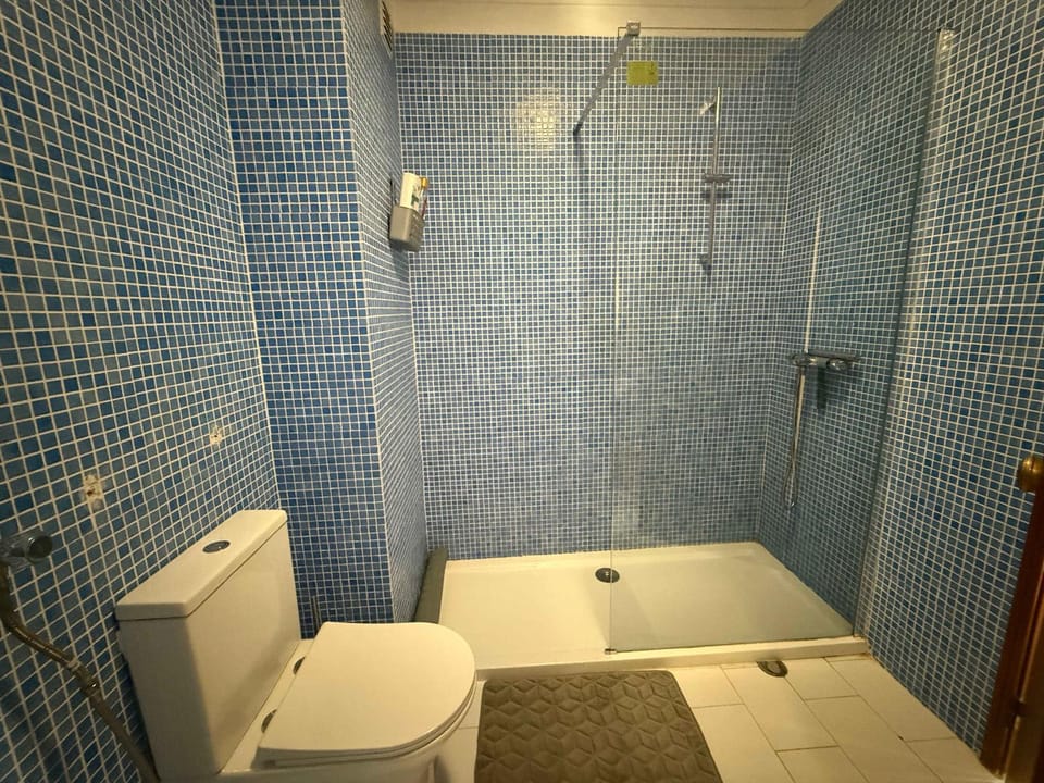 Shower, Toilet, Bathroom