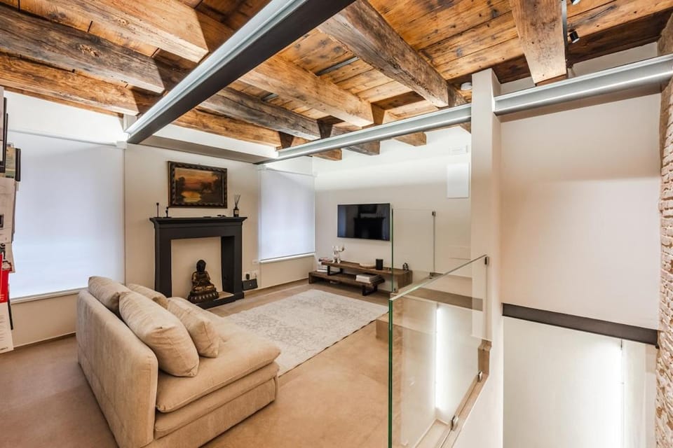 Living room, Seating area, Evening entertainment