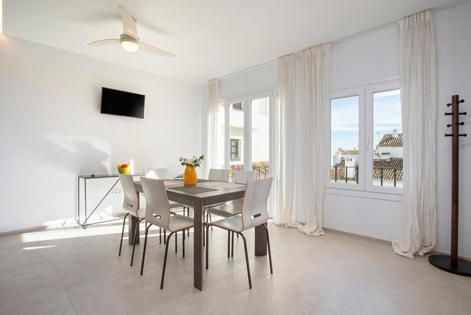 TV and multimedia, Dining area