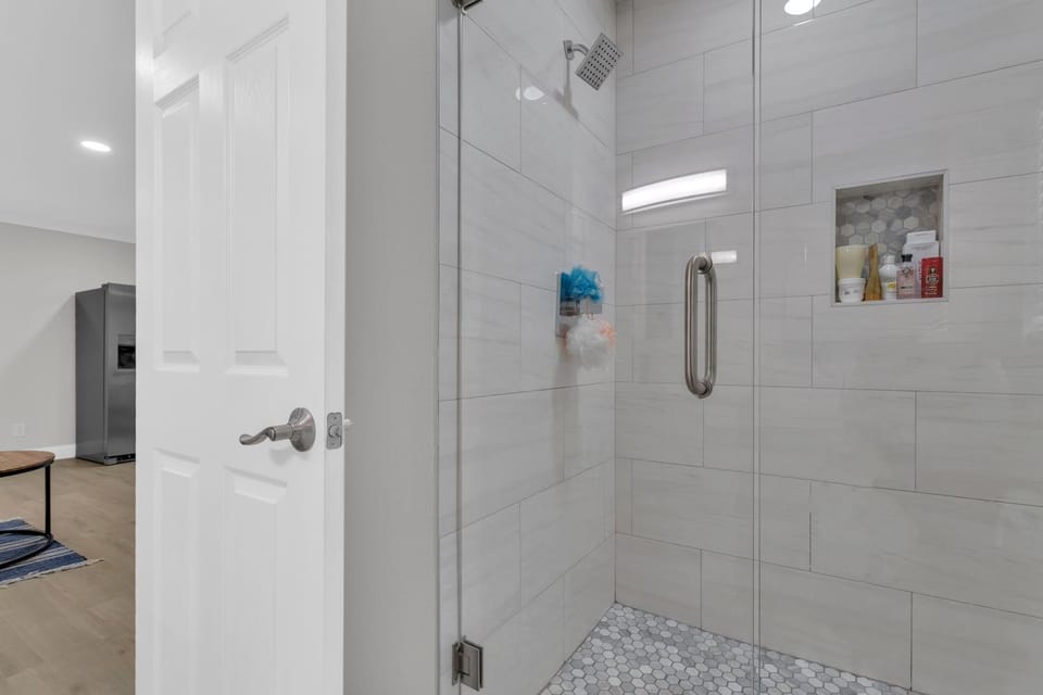roomstr New Mexico Suite 1 Bedroom in South Tampa with Private Full Bathroom & FREE COFFEE Bed and Breakfast in Tampa