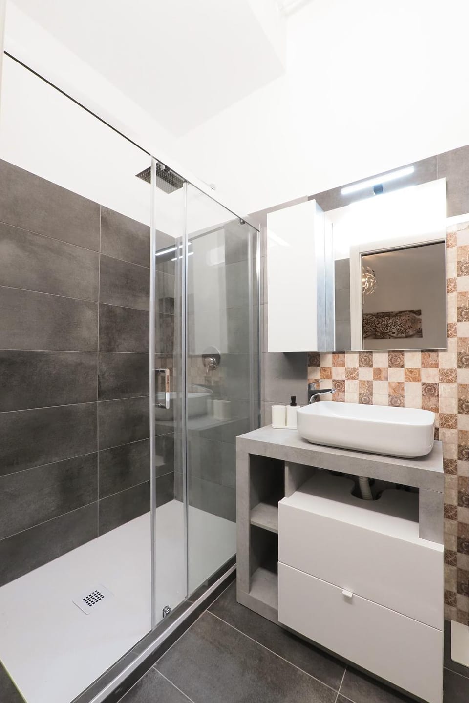 Shower, Bathroom