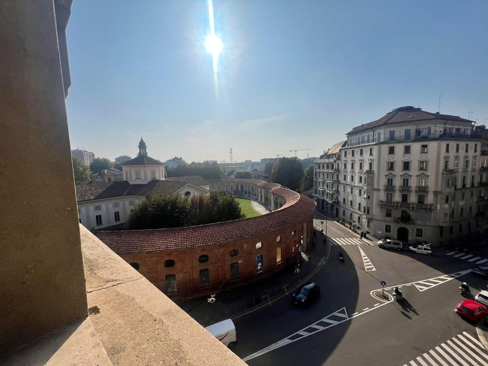 Day, Neighbourhood, City view, Street view, Location