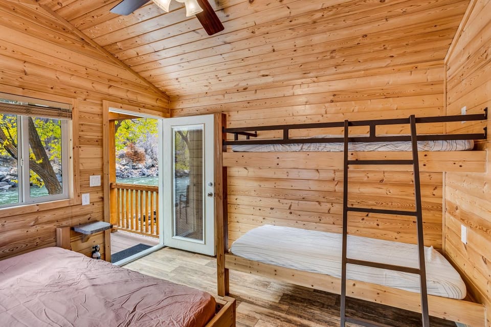 Bed, Bedroom, River view, bunk bed