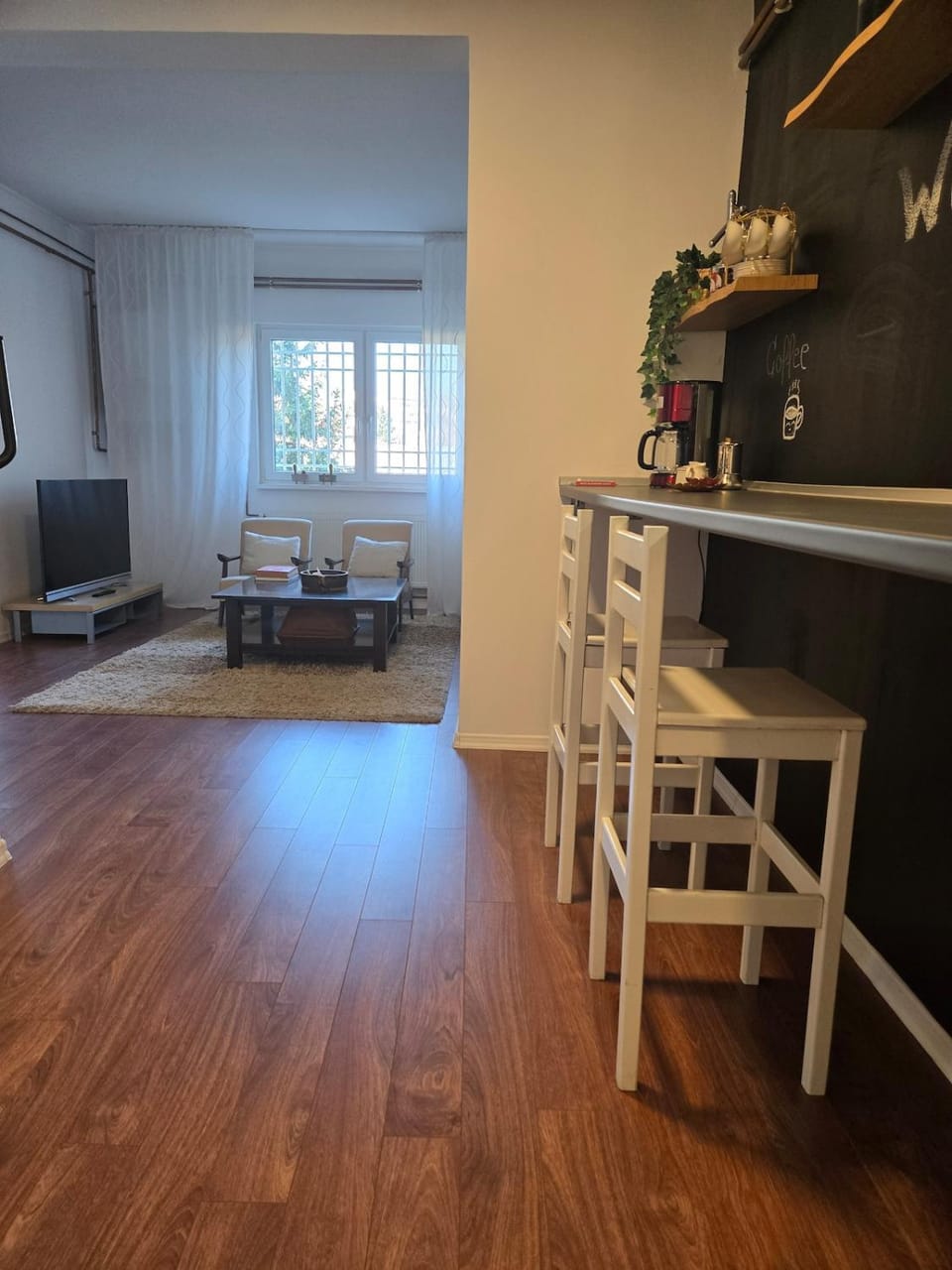 TV and multimedia, Kitchen or kitchenette, Living room, Dining area