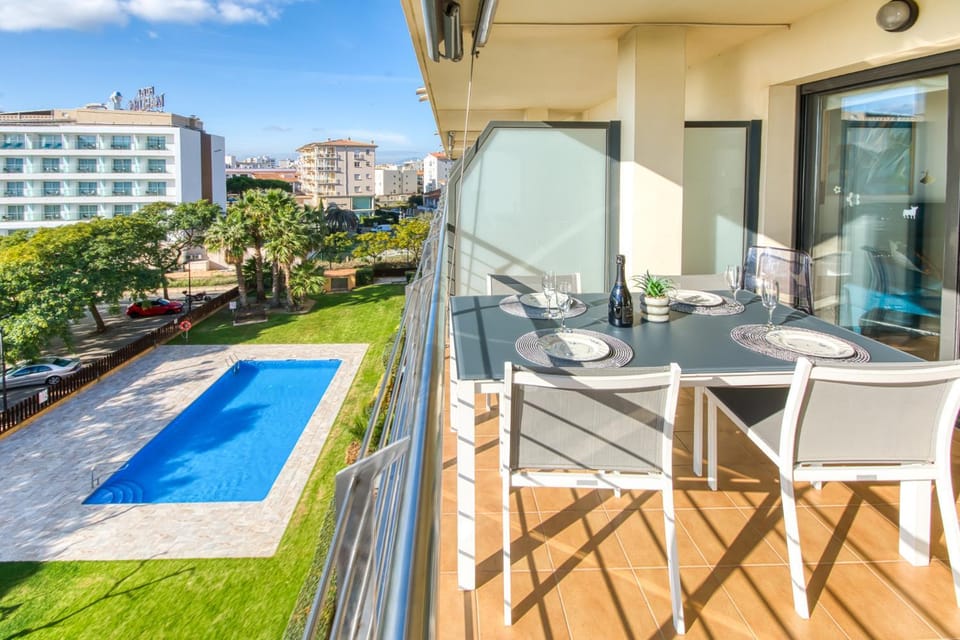 Balcony/Terrace, Pool view