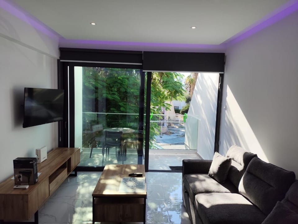 Cozy 1BR Apt close to Paphos Harbour,Sea,& Beach Apartment in Paphos