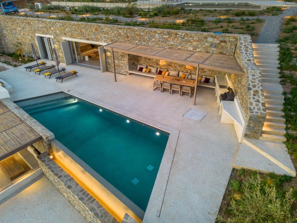 Property building, Swimming pool