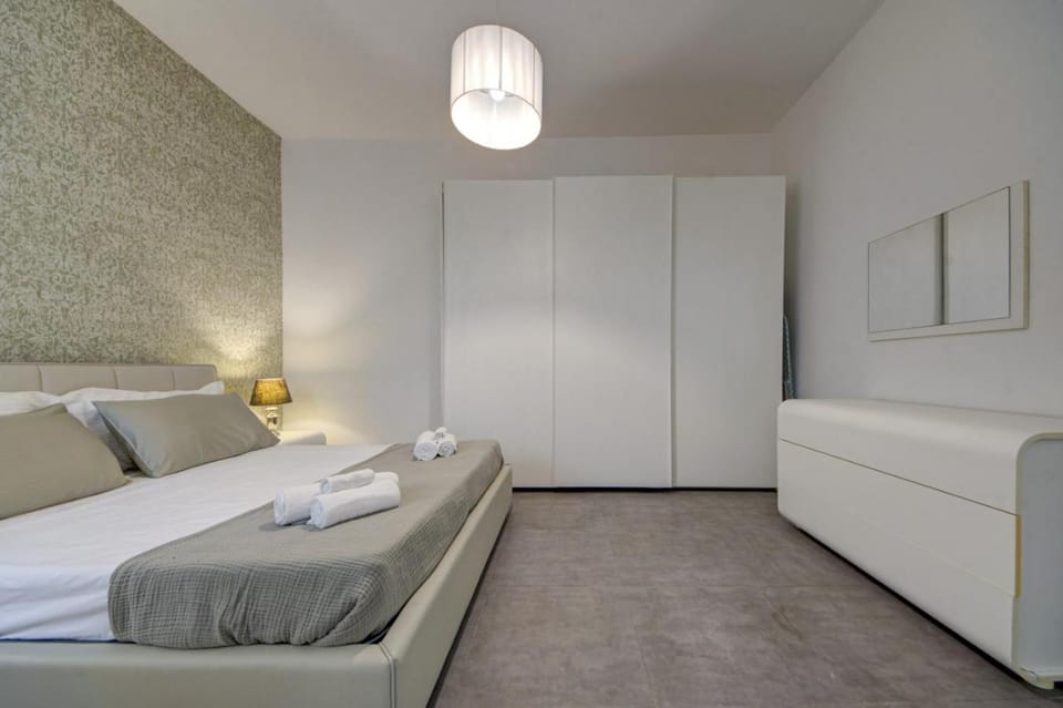 Forum Swieqi, Luxury Apartment, 2BD-2BH, Sleeps 4 Apartment in Malta