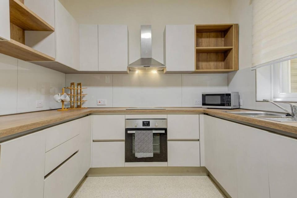 Dolce far niente Sliema Sea Front 3BD sleeps 8 Apartment in Sliema