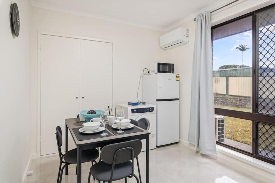 Affordable Comfort Cozy Stay with All Essentials House in Brisbane