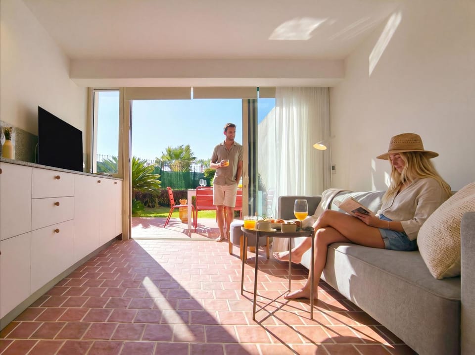Communal lounge/ TV room