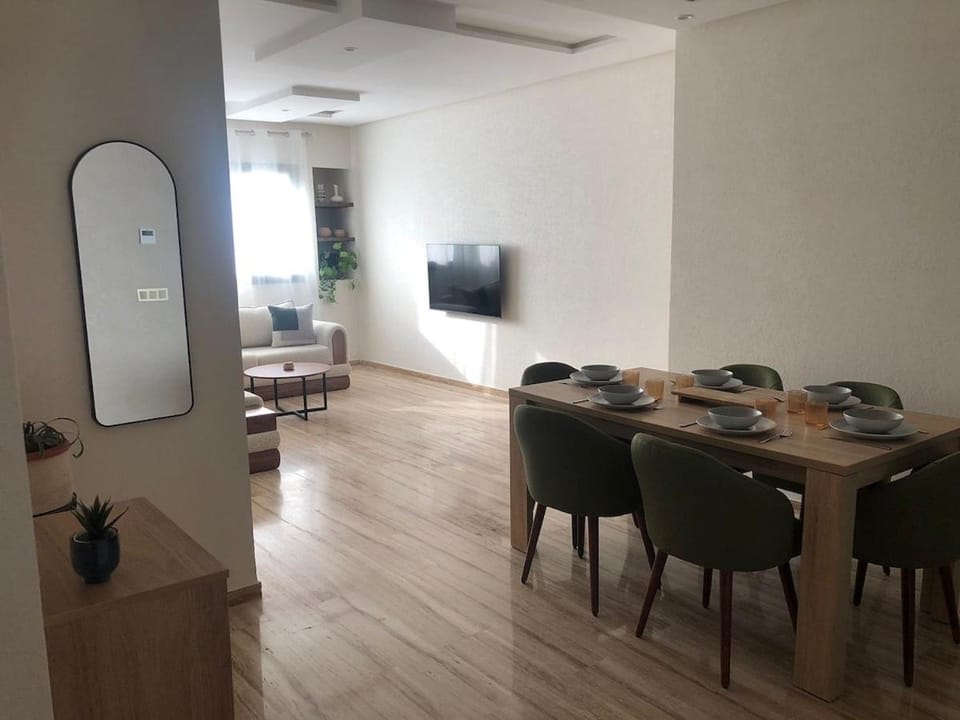 Appartement familial - piscines - stade de foot Apartment in Tangier