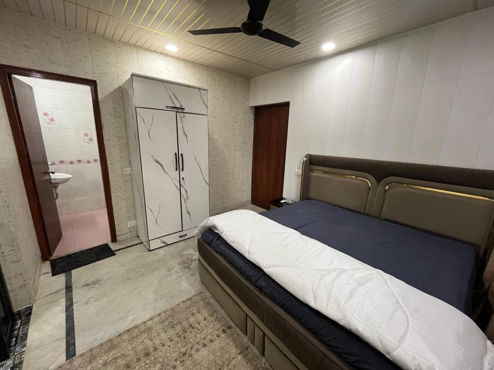 Jungle House 1 -71 BNB Bed and Breakfast in New Delhi