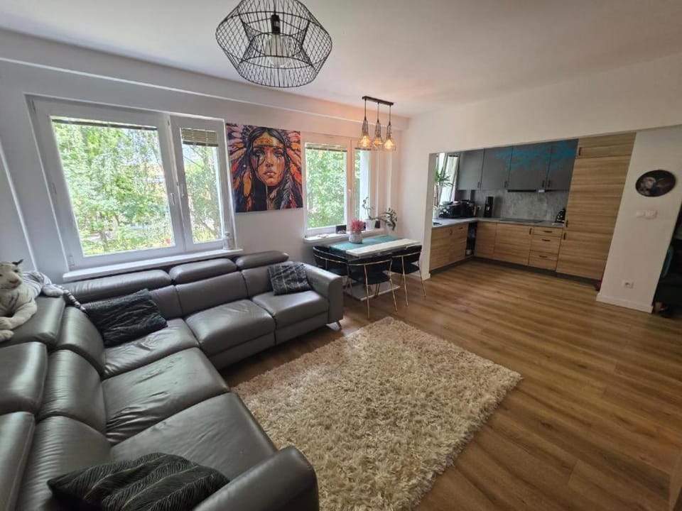Deluxe Apartment with 2 Bedrooms and fireplace - PERFECT LOCATION - QUIET-NEW Apartment in Warsaw