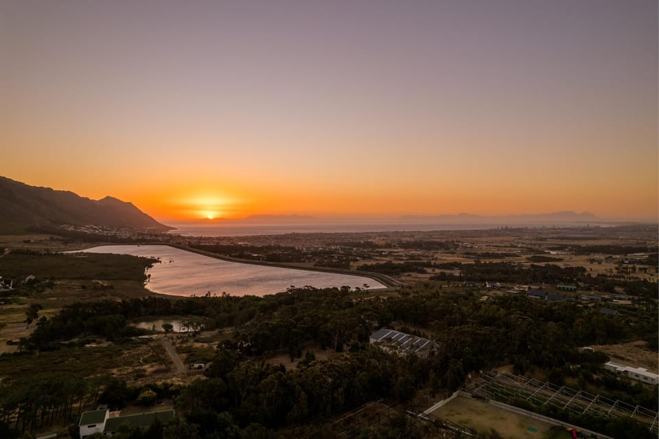 Natural landscape, Lake view, Sea view, Sunset