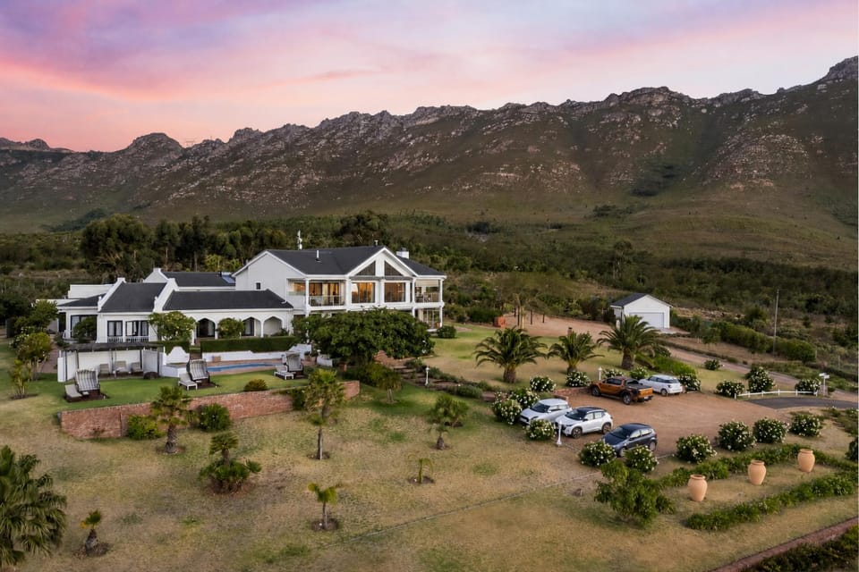 Property building, Natural landscape, Mountain view, Parking