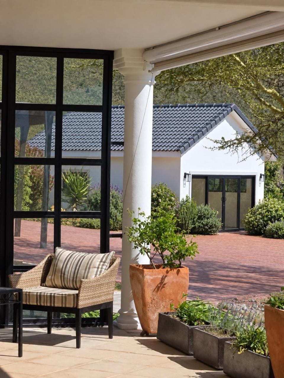 Property building, Garden view