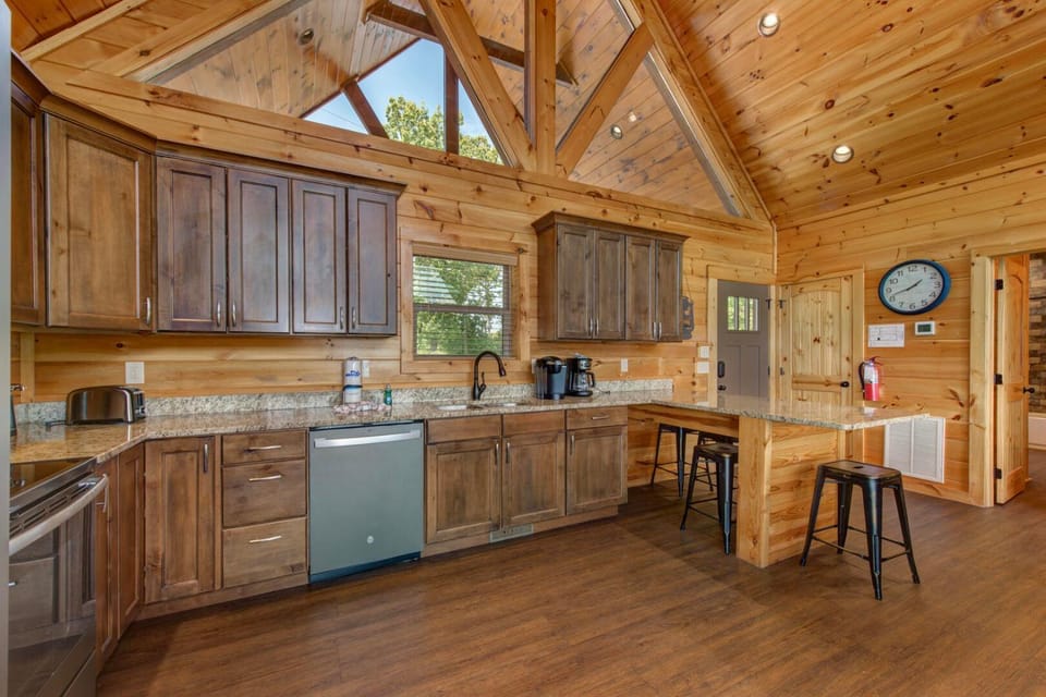 Kitchen or kitchenette, kitchen
