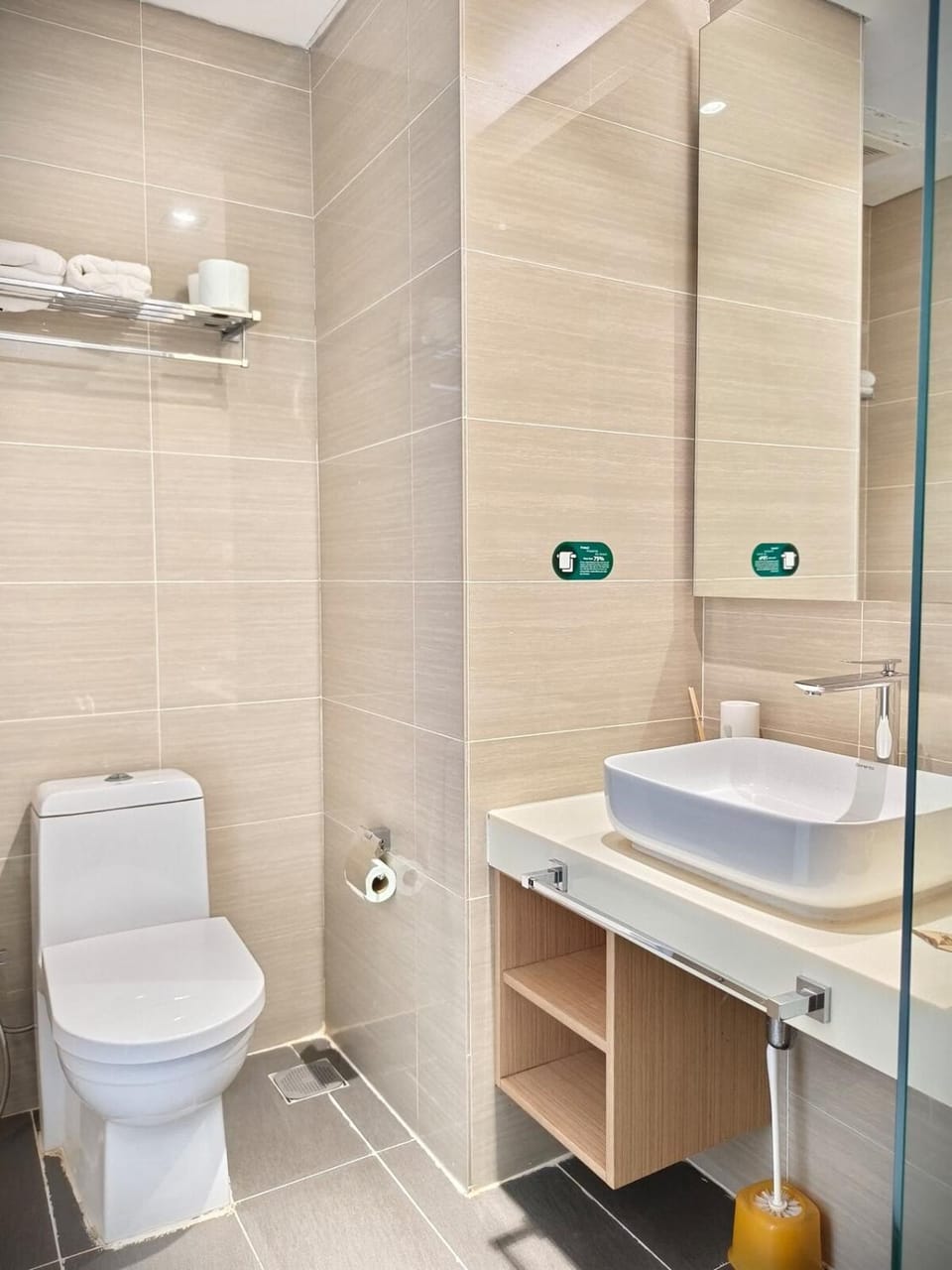 The Pines Poolside Suite Apartment in Malacca