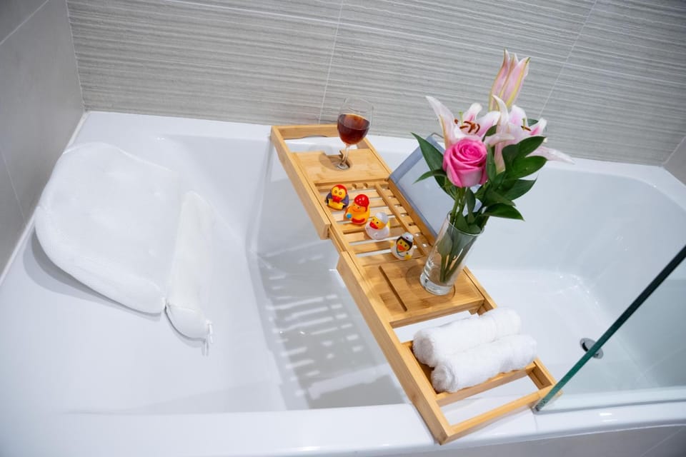 Bath, towels