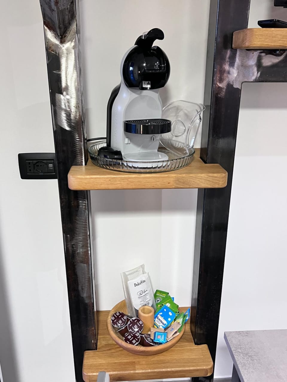 Coffee/tea facilities, Kitchen or kitchenette