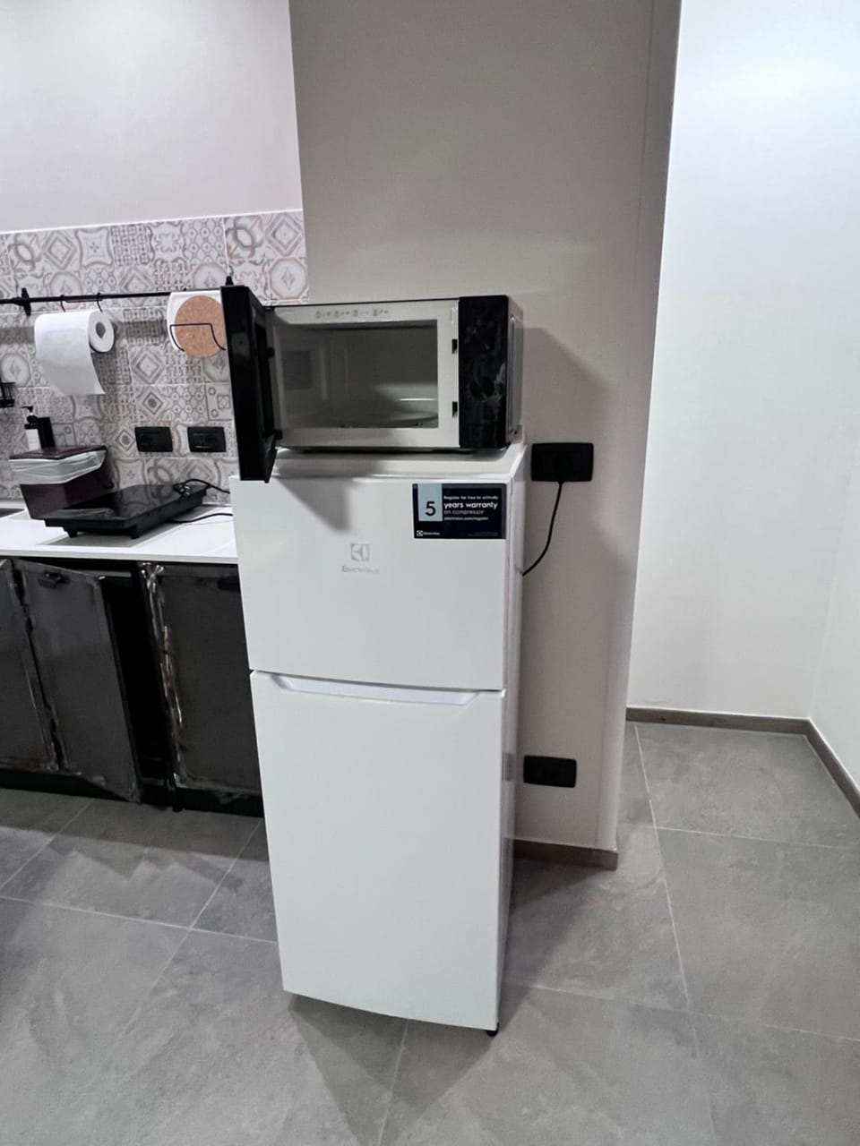 Kitchen or kitchenette, oven, stove