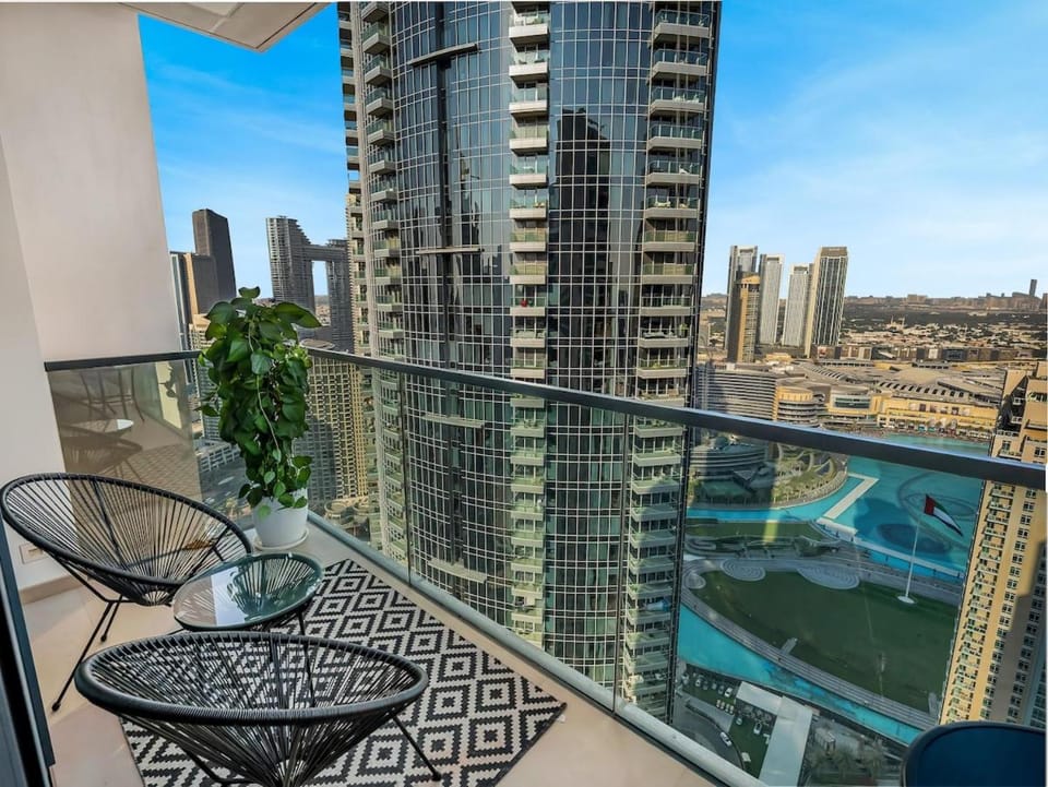 Fountain view Golden Era Cinema-Inspired 4BR APT Apartment in Dubai