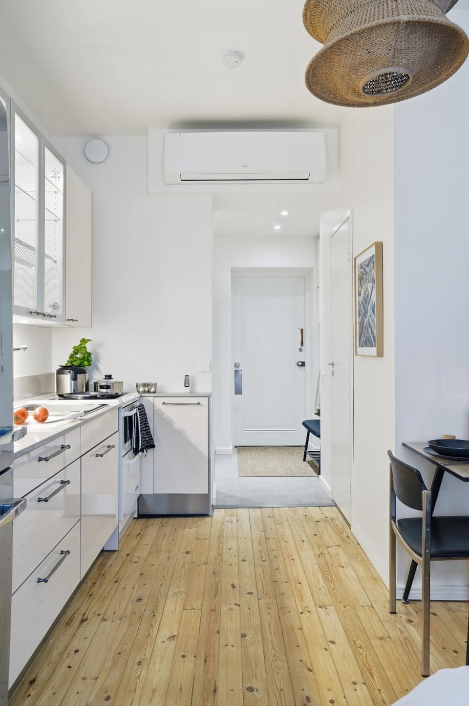 Nordic Deluxe - Renovated - Central - Air Conditioning - WiFi Apartment in Helsinki