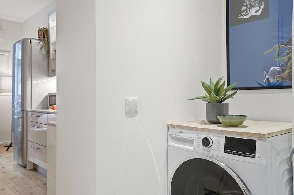 Nordic Deluxe - Renovated - Central - Air Conditioning - WiFi Apartment in Helsinki
