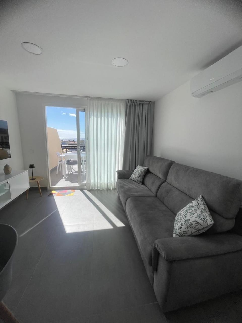 Communal lounge/ TV room, Living room