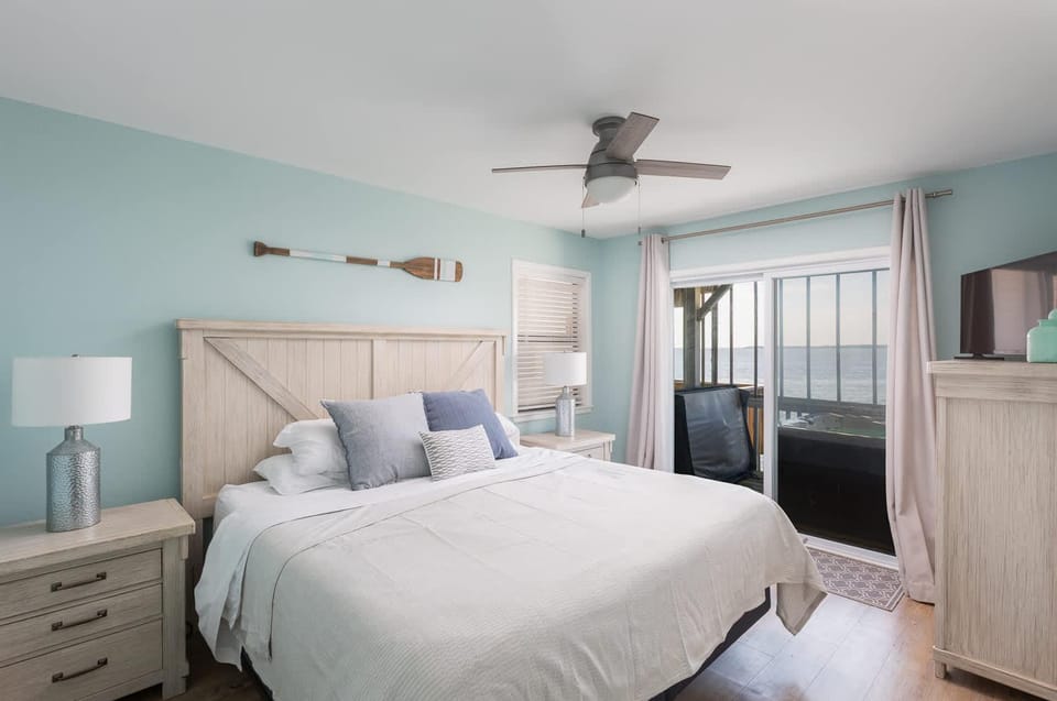 New Listing Water Views Sunsets and Much More House in Kill Devil Hills