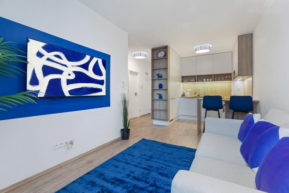 Kitchen or kitchenette, Living room, Seating area, Dining area, air conditioner