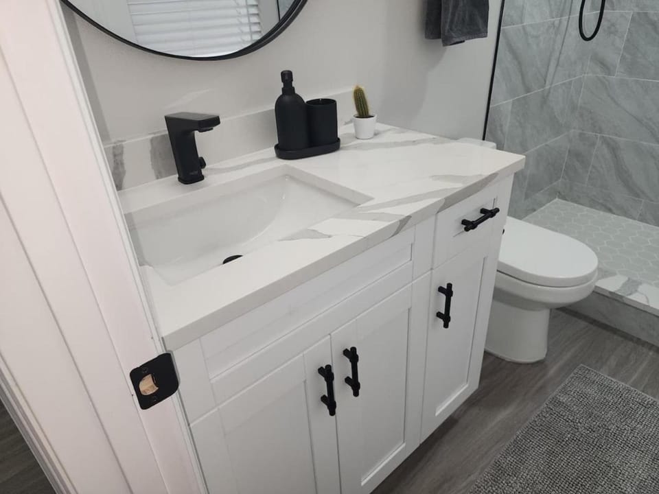 roomstr Michigan Suite 1 Bedroom in South Tampa with Private Full Bathroom & FREE COFFEE Bed and Breakfast in Tampa