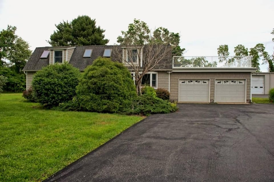 Property building, Garden, View (from property/room), Garden view