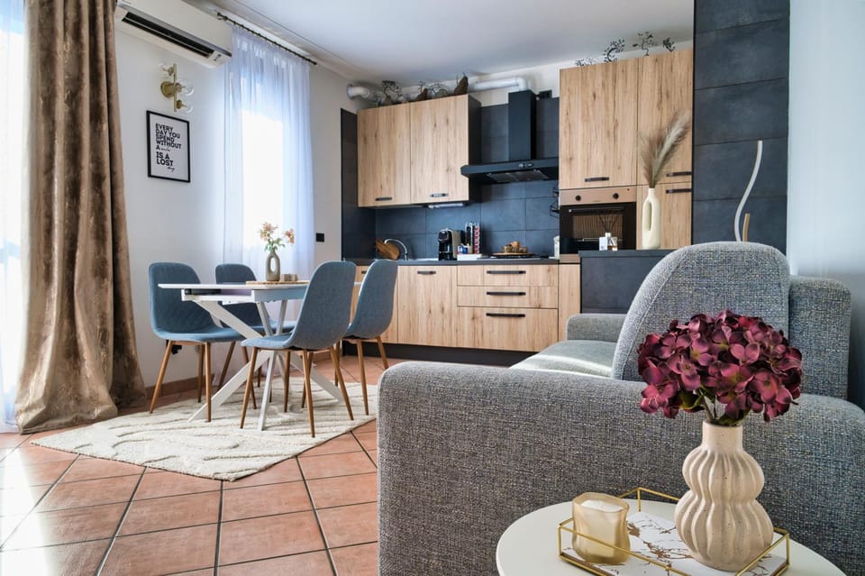 Kitchen or kitchenette, Living room, Dining area