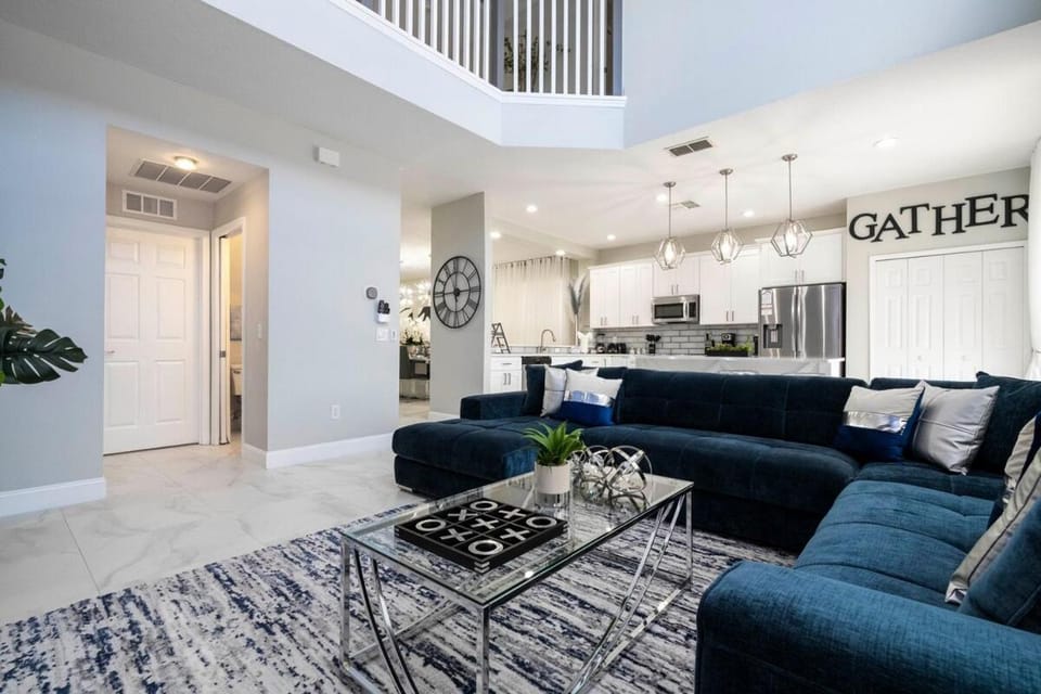 Enchanting 6BR, Themed Rooms, Game Room and Resort House in Kissimmee