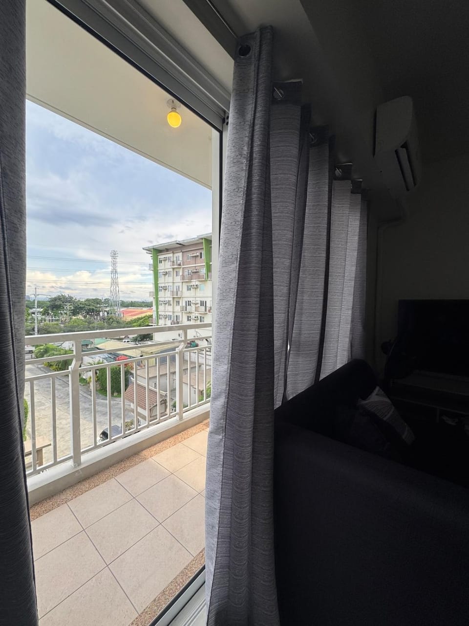 J Suite Apartment in Muntinlupa
