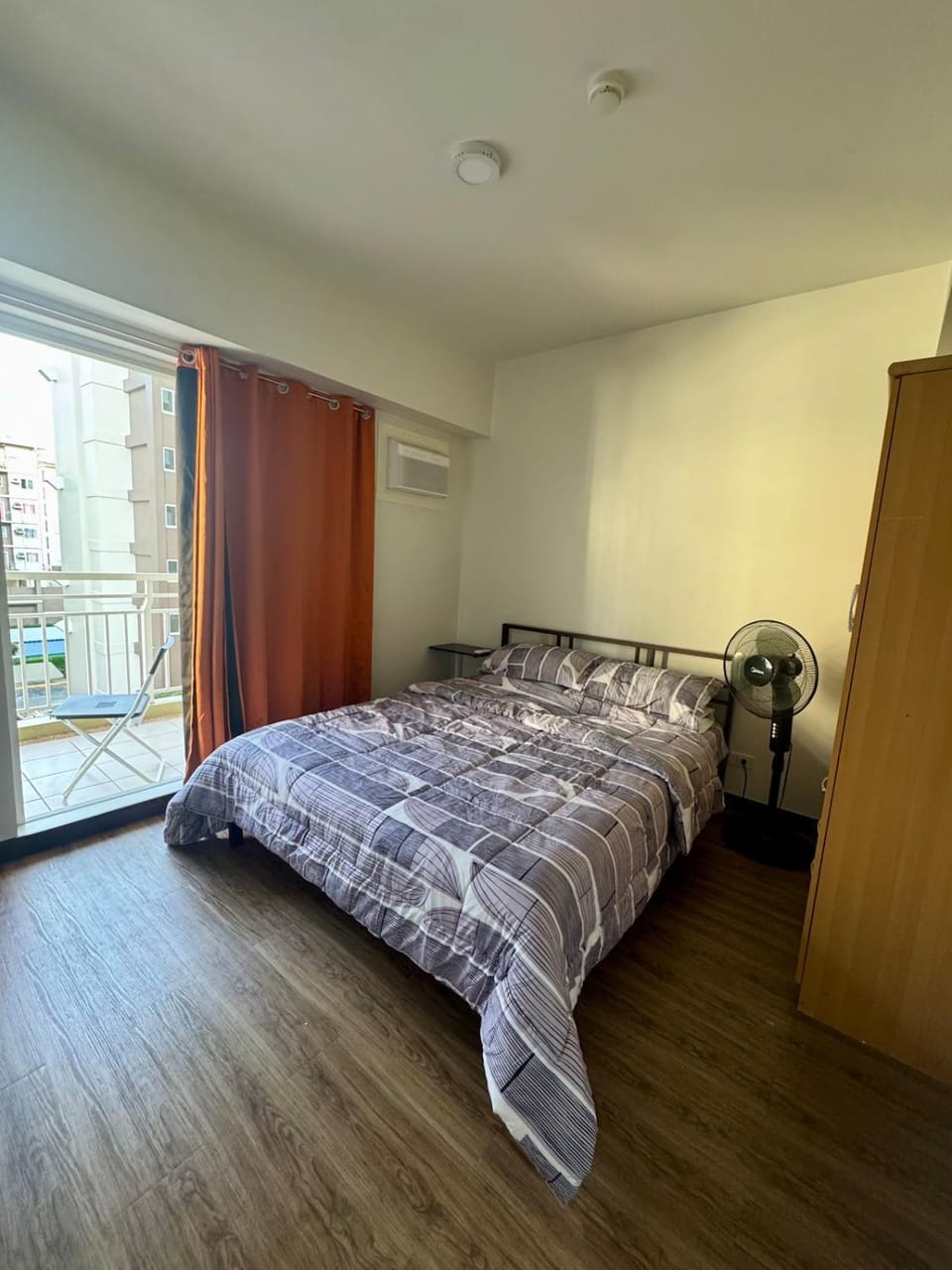 J Suite Apartment in Muntinlupa