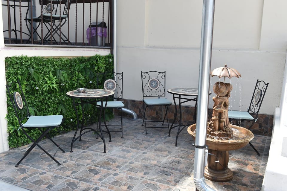 Patio, Balcony/Terrace, Seating area