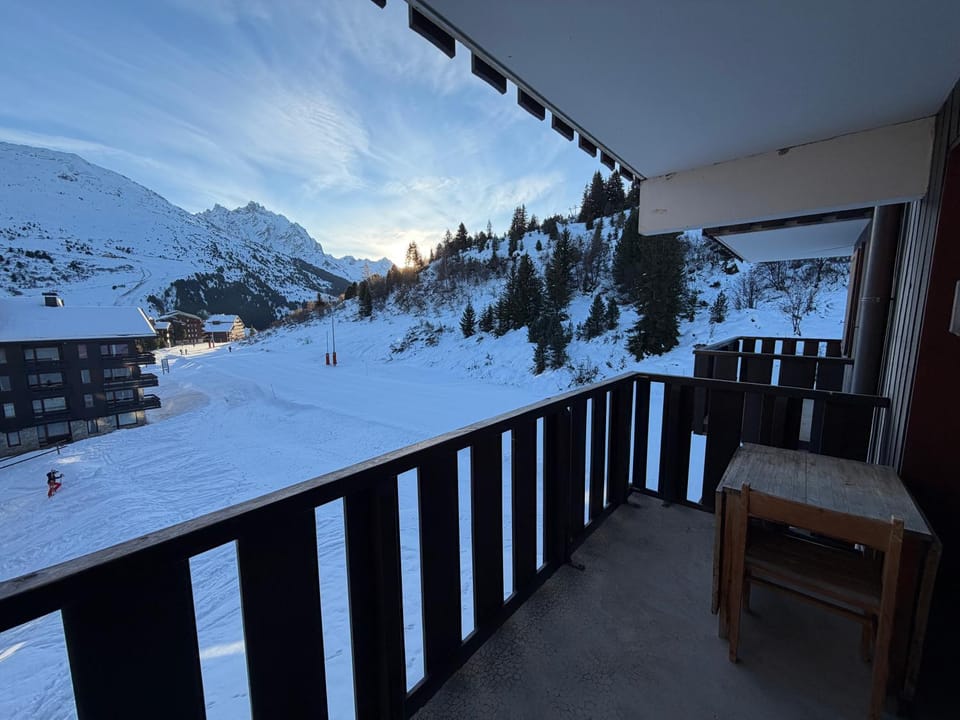 Natural landscape, Balcony/Terrace, Mountain view