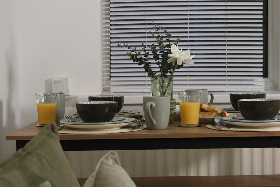 Henderson Home Sleeps 3 with Allocated Parking Apartment in Sunderland