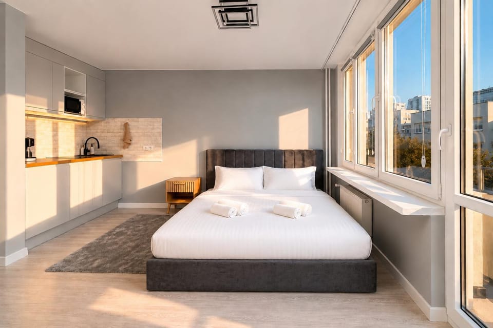 Bed, towels, kitchen
