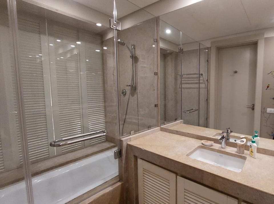 Bathroom, Bath