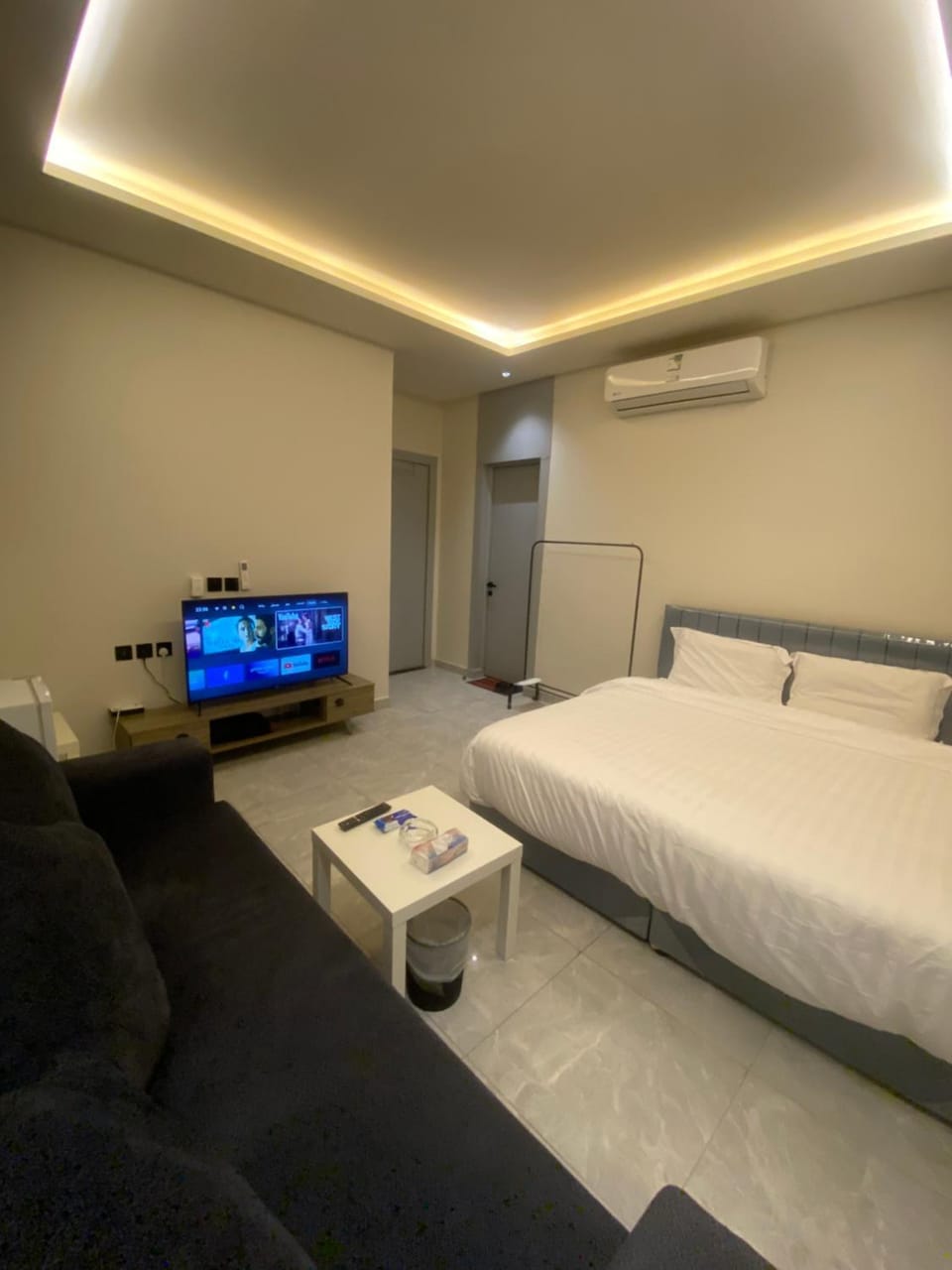 Modern studio alremal near to the airport Apartment in Riyadh