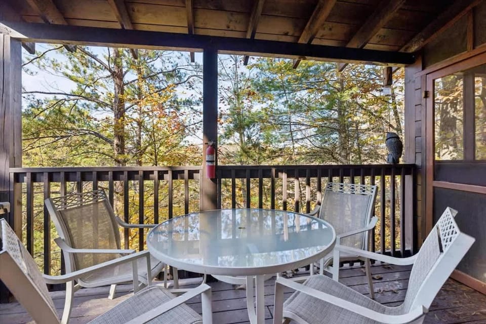 Firefly Holler by Beyond Expectations w Hot Tub House in Pigeon Forge