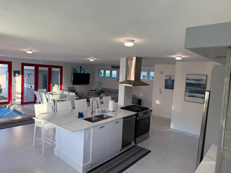 Beachfront Spacious Luxury Villa Private Pool Villa in Rio Grande