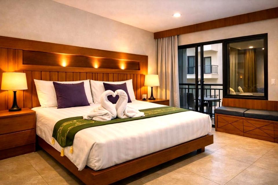 Bed, Balcony/Terrace, Photo of the whole room, Bedroom, towels