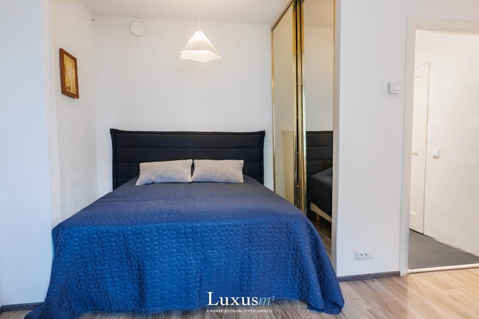 Mukava yksiö lähellä keskustaa ja metroa Apartment in Helsinki