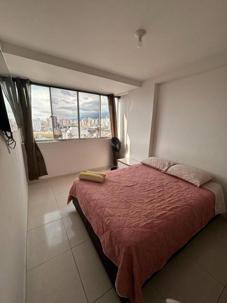 Apto de 1 Habitación - Vista, Frescura, Buen Ambiente y cerca de todo Apartment in Bucaramanga