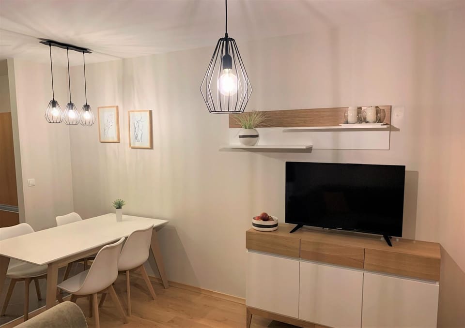Communal lounge/ TV room, Photo of the whole room